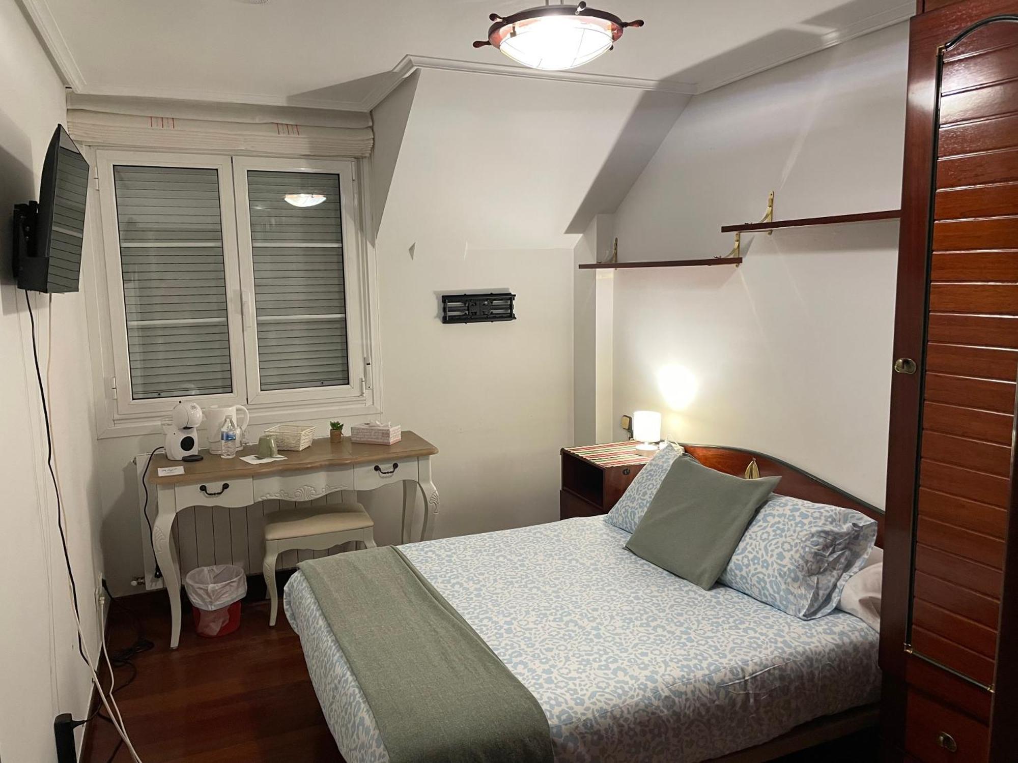 Habitaciones En Chalet Con Jardin Boo De Pielagos Exterior photo